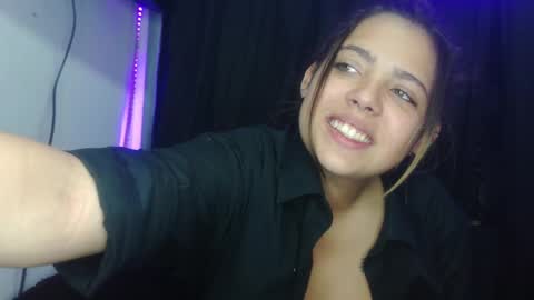 Snapshot of jessie_wild chatting on January 2025 06:01:02 AM jessie_wild online show from January 2025 06:01:02 AM