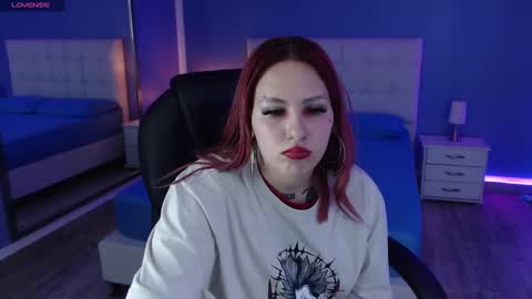 Snapshot of jessie_williams_01 chatting on December 2024 10:02:02 PM Your Sweet Angel online show from December 2024 10:02:02 PM