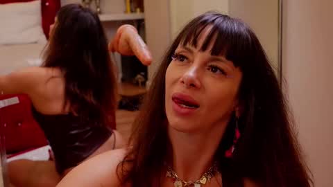 JessieJunee online show from October 2025 04:21:01 AM