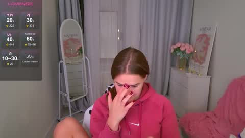 Snapshot of jessiestarz chatting on November 2025 02:06:01 PM Jessi online show from November 2025 02:06:01 PM