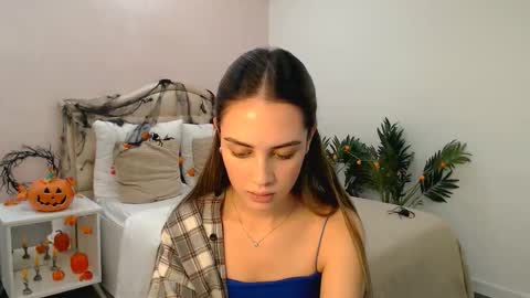 Jesskats online show from October 2025 08:43:02 PM