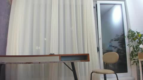 im doing any u want just ask me online show from October 2025 05:51:02 PM