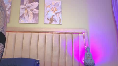 Jessy Mateus online show from October 2025 04:59:02 AM