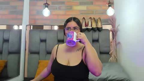 Snapshot of jessyjcortes chatting on October 2025 02:48:01 PM JESSY CORTES online show from October 2025 02:48:01 PM