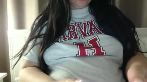 Snapshot of jessyqueen55 chatting on February 2025 05:26:02 PM OnlyJessy online show from February 2025 05:26:02 PM