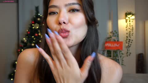 Hi all. My name is Naomi and Im glad to see you in my room  online show from December 2024 04:15:02 PM
