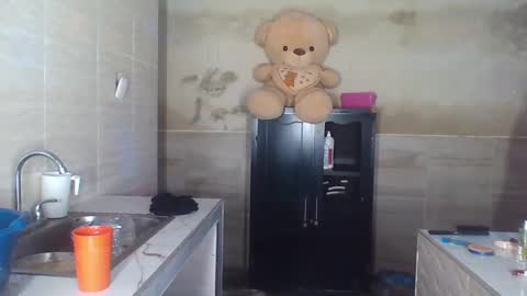 jewel_diamons online show from September 2025 01:33:01 AM