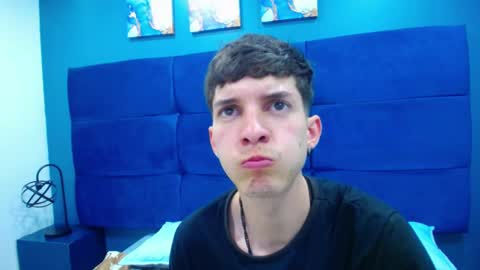 Jheampiero online show from September 2025 01:56:02 PM