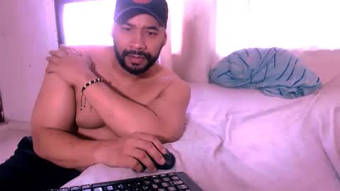 En moreno online show from November 2025 12:18:01 PM