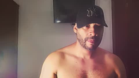 En moreno online show from December 2025 08:09:02 AM