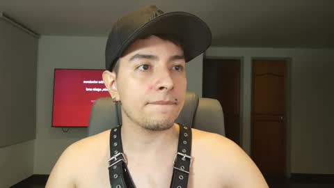 Jhoan Saenz online show from October 2025 05:39:02 AM