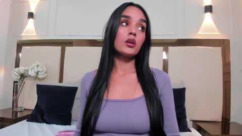 Jhoana  online show from October 2025 06:41:01 PM