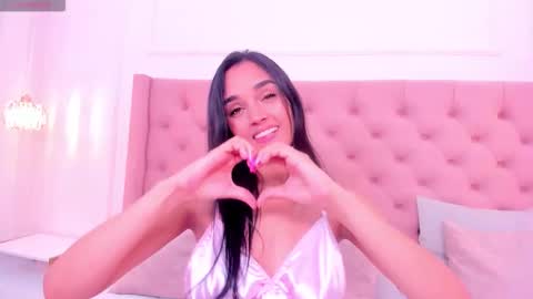 Jhoana  online show from November 2025 03:38:01 AM