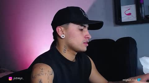 jhon_mendoza_ online show from October 2025 02:14:01 PM