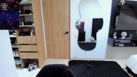 jhonaldsw online show from October 2025 01:43:02 PM