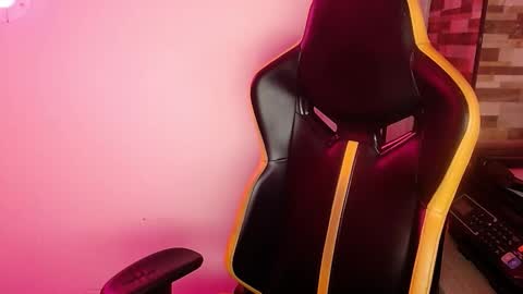 Snapshot of jhonatan_morales_s chatting on November 2025 11:40:01 PM jhonatan_morales_s online show from November 2025 11:40:01 PM