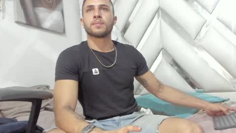 jhonny online show from December 2024 07:35:01 AM