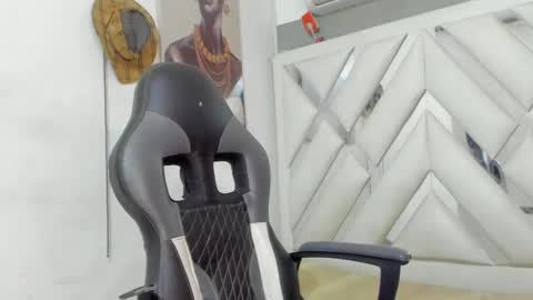 jhonny online show from February 2025 07:07:01 AM