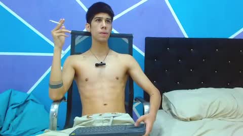 Snapshot of jhony_sex3 chatting on January 2025 09:05:01 AM jhony_sex3 online show from January 2025 09:05:01 AM