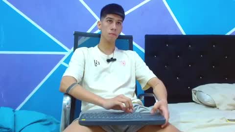 Snapshot of jhony_sex3 chatting on February 2025 11:26:01 PM jhony_sex3 online show from February 2025 11:26:01 PM