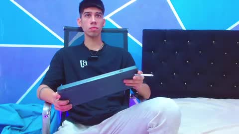 Snapshot of jhony_sex3 chatting on February 2025 08:55:01 AM jhony_sex3 online show from February 2025 08:55:01 AM