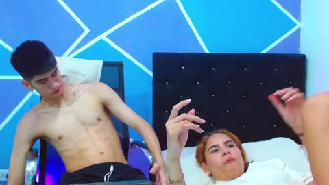 Snapshot of jhony_sex3 chatting on February 2025 07:03:01 AM jhony_sex3 online show from February 2025 07:03:01 AM