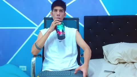 Snapshot of jhony_sex3 chatting on February 2025 08:17:01 AM jhony_sex3 online show from February 2025 08:17:01 AM