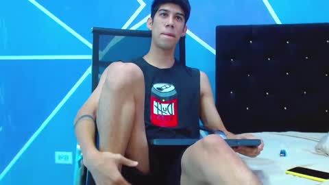 Snapshot of jhony_sex3 chatting on March 2025 08:33:02 AM jhony_sex3 online show from March 2025 08:33:02 AM