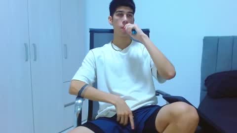 Snapshot of jhony_sex3 chatting on September 2025 03:08:02 AM jhony_sex3 online show from September 2025 03:08:02 AM