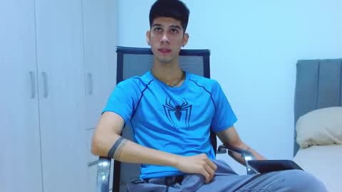 Snapshot of jhony_sex3 chatting on October 2025 03:39:02 AM jhony_sex3 online show from October 2025 03:39:02 AM