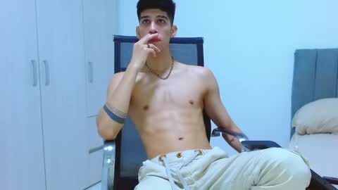 Snapshot of jhony_sex3 chatting on October 2025 07:30:02 AM jhony_sex3 online show from October 2025 07:30:02 AM