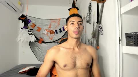 jhosep_hamilton online show from November 2025 07:03:01 PM