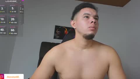 Snapshot of jhotta_foxx chatting on September 2025 07:03:02 AM Jhonatan80 online show from September 2025 07:03:02 AM