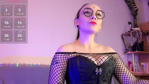 jinhee_tiny online show from November 2025 12:05:02 PM