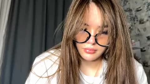 Snapshot of jinny_garland chatting on October 2025 06:39:01 PM Jinny online show from October 2025 06:39:01 PM