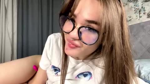 Snapshot of jinny_garland chatting on October 2025 06:18:01 PM Jinny online show from October 2025 06:18:01 PM