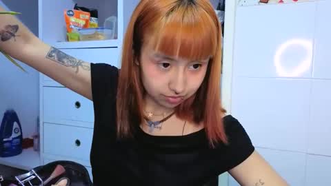 Minaa  online show from September 2025 12:43:02 AM