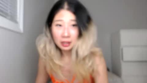 Jiwoo online show from November 2025 11:09:01 PM