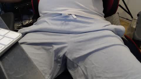 jlouis759 online show from October 2025 12:44:02 PM