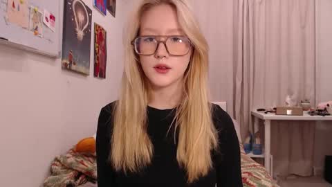 joan_kiss online show from September 2025 03:56:02 PM