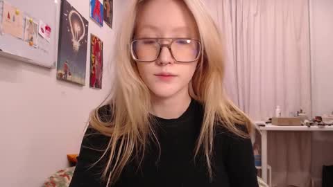 joan_kiss online show from September 2025 12:28:02 PM