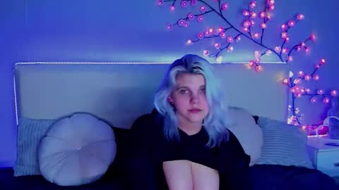 Snapshot of joannlowes chatting on September 2025 08:24:01 PM Joann online show from September 2025 08:24:01 PM