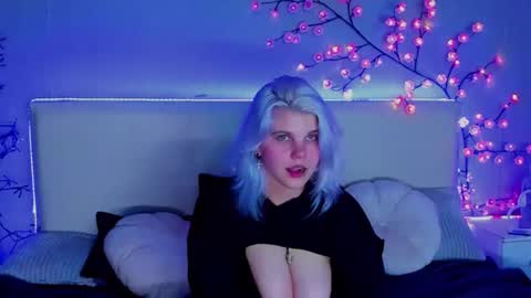 Snapshot of joannlowes chatting on October 2025 09:15:02 PM Joann online show from October 2025 09:15:02 PM