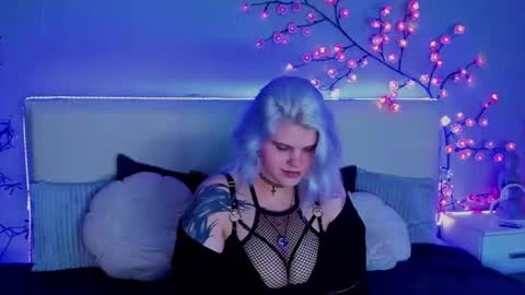 Snapshot of joannlowes chatting on October 2025 08:09:02 PM Joann online show from October 2025 08:09:02 PM