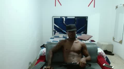 joao_leao online show from October 2025 06:42:01 PM