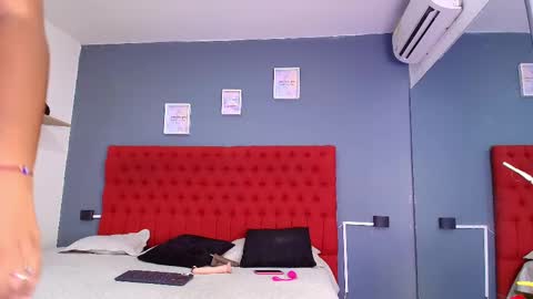 Jocy  online show from February 2025 12:27:01 PM