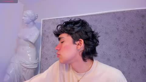 joecollins_ online show from November 2025 04:00:01 AM