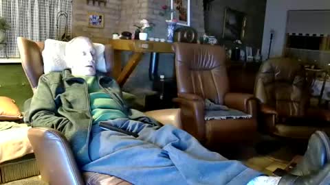 johan7 heet online show from December 2024 07:00:01 PM