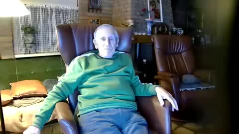 johan7 heet online show from December 2024 07:06:01 PM