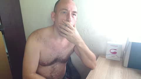 Snapshot of johanbarker chatting on November 2025 01:54:02 PM Johan online show from November 2025 01:54:02 PM